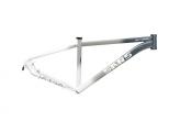 SARS ARES 2025/26 NUEVO MODELO RUTEO INTERNO FRENTE INTEGRADO RECTO INCLUYE PORTASILLA 31.6 JGO DE DIRECCION INTEGRADO Y COLLAR C/BULON TALLES 15-17-19-21. COLORES: BLA/GRIS NEG/AZU NEG/ROJ GR/FUCSIA